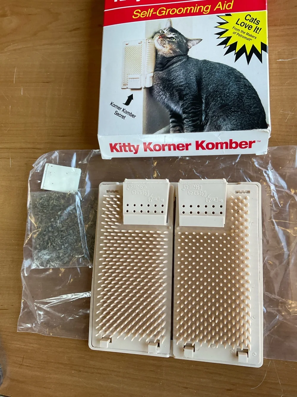 Cat Self-Grooming Brush - Kitty Korner Komber
